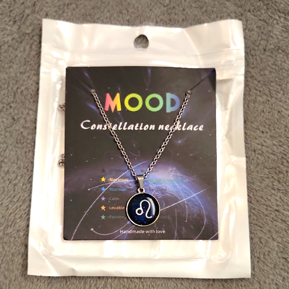 Mood Zodiac Necklace Leo